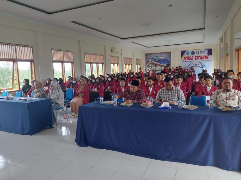 Ketua STKIP Muhammadiyah Aceh Barat Daya Membuka Kegiatan Masa Ta,ruf